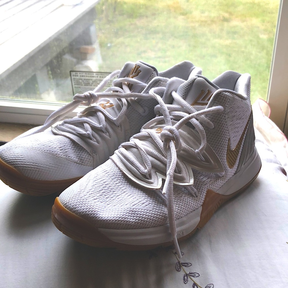 (Used)  Nike Kyrie 5 ‘Irish’ Basketball Shoes  (Y)